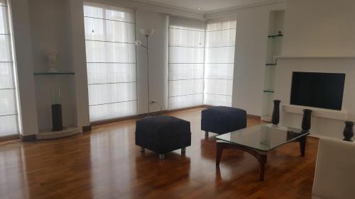 San Patricio Hotel | Discover Suites 109 GH Usaquén: Wheelchair Accessible Stay