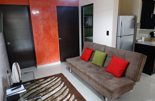 Alajuela House | Discover Merlyn Suites: Pet-Friendly Oasis with Pool & Spa