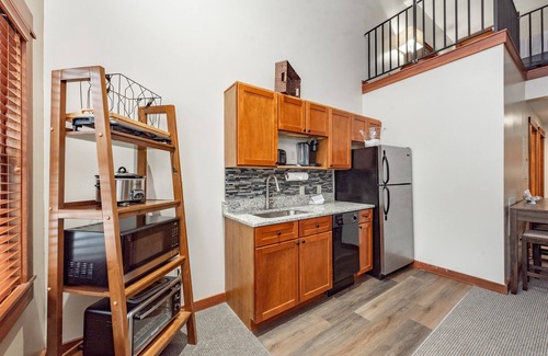 Thayerville Apartment | Top-Rated Suites at Silver Tree: Stylish Studio with Loft!