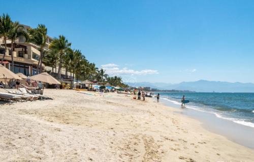 Flamingos Hotel | Experience Suites at VDP Flamingos Beach Resort & Spa
