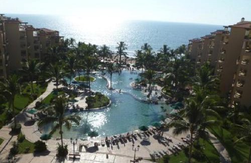 Flamingos Hotel | Experience Suites at VDP Flamingos Beach Resort & Spa