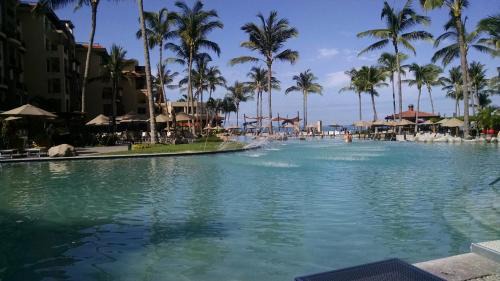 Flamingos Hotel | Experience Suites at VDP Flamingos Beach Resort & Spa