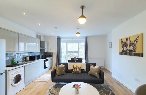 Chatham Apartment | Family-Friendly Suites at Rehoboth Medway Heights, Chatham Kent