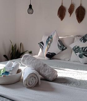 Ilha Grande House | Explore Suites Casa do Indio Jungle with Forest Views