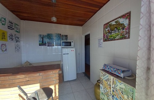 Vila Britania House | Romantic Suites for Couples in Campos do Jordão with Pool
