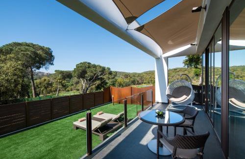 Santa Maria de Solius Hotel | Unwind at Suites Natura Mas Tapiolas with Spa & Pool Access