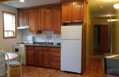 Wasaga Beach Cottage | Inviting Suites of Wasaga Beach: Steps from the Shore