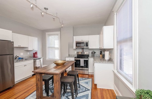 Covington Condo | Suites on Main 2 Summ
