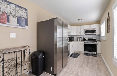 Pomerene House | Pet-Friendly Suites on San Pedro - Highly Rated at 9.6/10