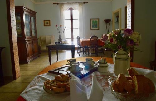 Vignacastrisi Apartment | Pet-Friendly Suites Piazza Umberto with Hot Tub & Breakfast