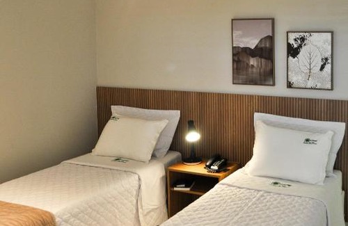 Boa Viagem Hotel | Budget-Friendly Suites Residence with Family Amenities