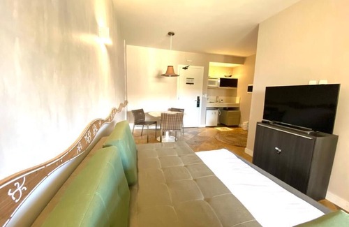 Porto das Dunas Apartment | Beach Park Suites Resort – Ground Floor Steps from the Sand