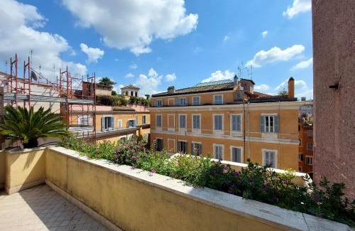 Rione XI Sant'Angelo Apartment | Stylish Penthouse Suite with Two Terraces and Hot Tub