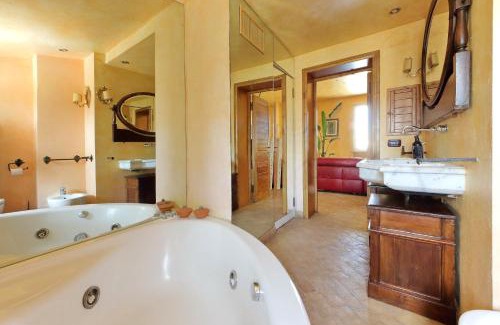Rione XI Sant'Angelo Apartment | Stylish Penthouse Suite with Two Terraces and Hot Tub