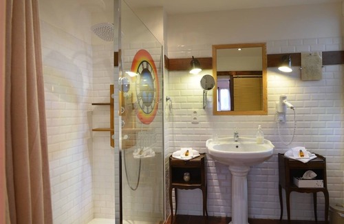 Saint-Valery-sur-Somme Bed & Breakfast | Discover Suivez le Lapin Blanc: Family-Friendly Retreat