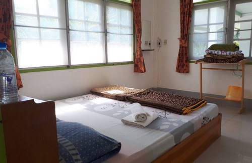 Cha-am Hotel | Budget-Friendly Sukhothai Bungalow with Family Amenities