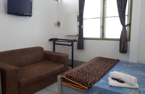 Cha-am Hotel | Budget-Friendly Sukhothai Bungalow with Family Amenities
