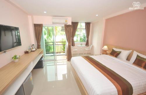 Nakhon Ratchasima Hotel | Family-Friendly Retreat at Sukkhamas Pirom - Rated 9/10
