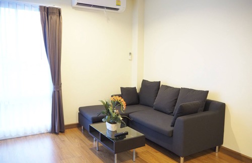 Makham Tia Hotel | Discover Suksomboon Hotel: Family-Friendly with Great Amenities