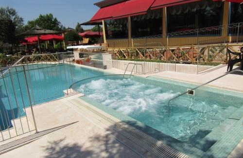 Massa Lombarda Hotel | Beachfront Escape at Sul Bacino with Pool & Hot Tub