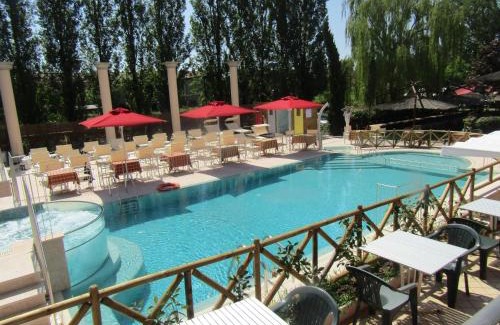 Massa Lombarda Hotel | Beachfront Escape at Sul Bacino with Pool & Hot Tub