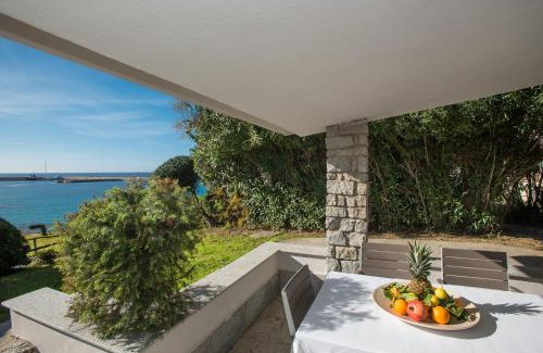 Notteri House | Oceanfront Villa Nesea: 4-Star Resort with Unmatched Views