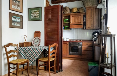 Belgirate House | Experience Sulá: Scenic Lake Views & Relaxing Patio Retreat