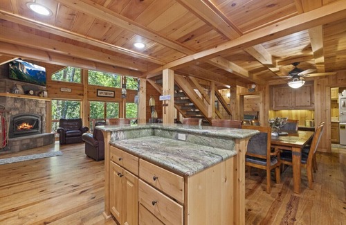 Mono Vista Cabin | Sullivan Creek Chalet-10min Twain Harte-Log Cabin