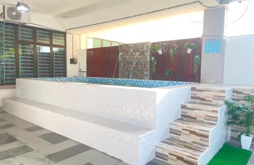 Kuantan House | Relax at Sulong Inn: Private Pool Homestay in Kuantan