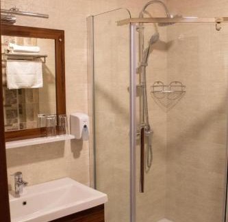 Brasov House | Welcoming Sultan Mehmet Pensiune & Restaurant Awaits You