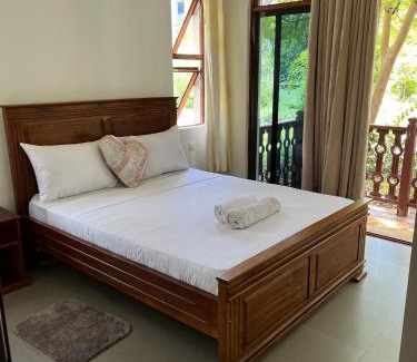 Kilifi County Apartment | Budget-Friendly Stay at Sultan Palace with Pool & Breakfast