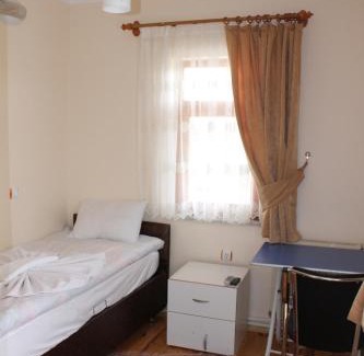 Ovaciftlik House | Discover Sultan Pansion Bird Paradise: Pet-Friendly Retreat