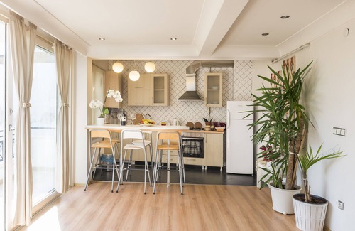 Sultanahmet Apartment | Oceanfront Retreat in Sultanahmet with Spa & Breakfast