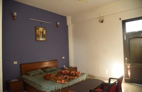 Pithoragarh Hotel | Welcoming Sumeru Resort: Pet Friendly with Breakfast Included