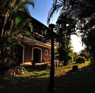 Maranduba Cabin | Discover Sumiko Chalés: Pet-Friendly Getaway, Rated 9.7/10