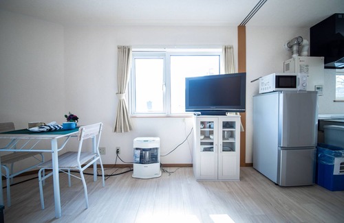 Otaru Apartment | Cozy Sumiyoshi House Rooma with Breakfast & Family Amenities