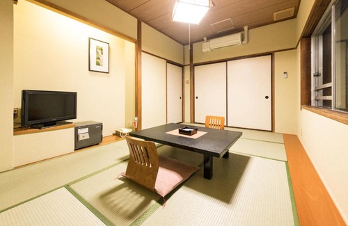 Teradomari Hotel | Experience Ocean Views at Sumiyoshiya with Hot Tub Access