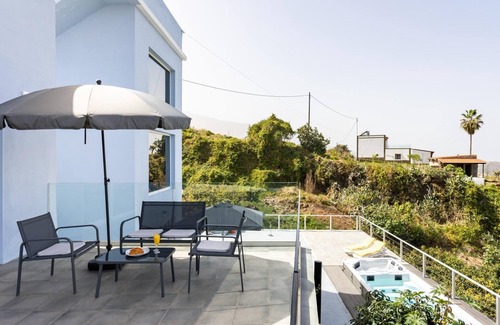 La Orotava Apartment | Relaxing Rural Apartment with Pool and Spa Amenities
