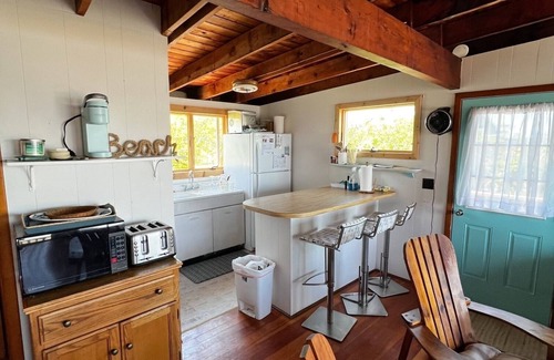 Davis Park House | Bay Front House: Oceanfront Retreat with 10/10 Guest Rating