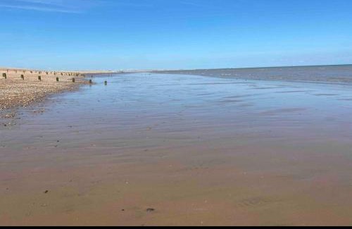 Icklesham House | Summer Breeze Caravan on Winchelsea Sands Holiday Park