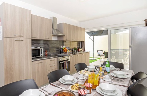 Mellieha Apartment | Seaside Maisonette with Terrace & Spa in Mellieha