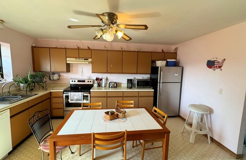 Deep Hole House | Waterview Townhouse with Shared Dock Near the Beach