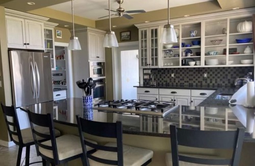 Tilghman House | Book Your Stay Now - Guest Rated 9.8 with Family-Friendly Amenities