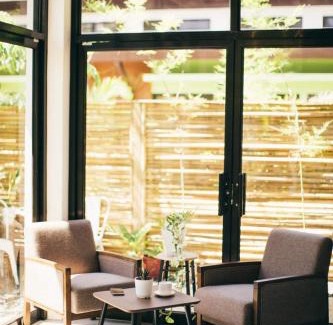 Puerto Princesa City Centre Bed & Breakfast | Experience Summer Days: Ocean View & Family-Friendly Comfort