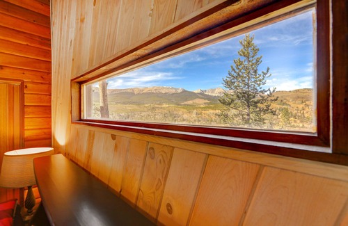 Breckenridge House | Scenic Mountain View Cabin with Hot Tub & Game Room