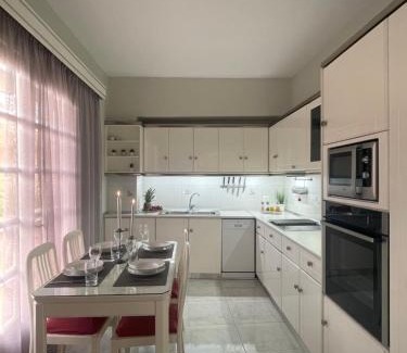 Petaloudes Apartment | Discover Summer Diamond: 4-Star Hotel with Hot Tub & Pet-Friendly
