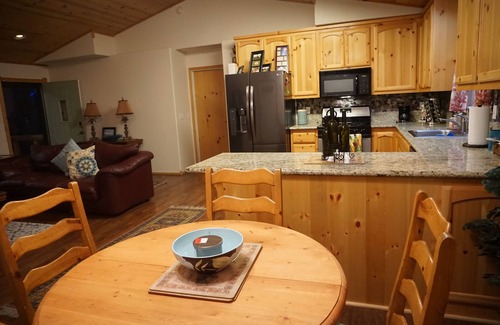 Glencoe House | Getaway to Updated AC Lake Mont Pines Cabin - Guest Rated 9.8