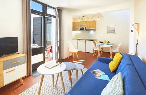 Leucate Condo | Enjoy Summer Discounts at T2 Near the Beach with Terrace