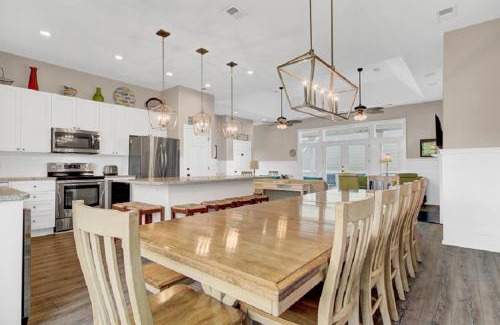 Isle of Palms House | Discover Summer Dunes Lane 1: Family-Friendly Retreat