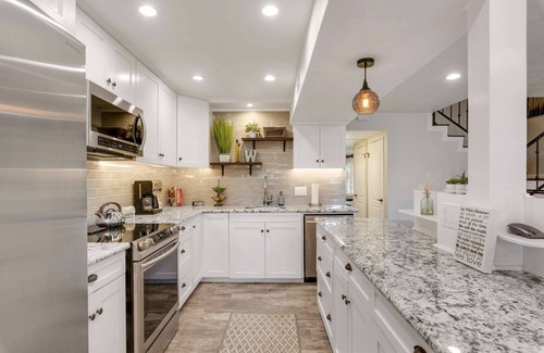 Palm Desert Condo | Ideal Desert Getaway: Steps to Dining & Community Pool